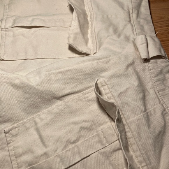 Cargo MISSYEMPIRE pants in a white color 🦢🤍🕯️ - Picture 8 of 10